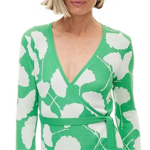 NEW| Women's Long Sleeve V-Neck Ginkgo Green Sweater Wrap Top - Picture 7 of 13